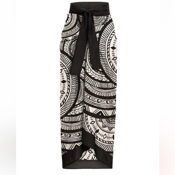 Three piece set ruffle swimsuit set tribal wrap skirt, Size Medium - Picture 6 of 7